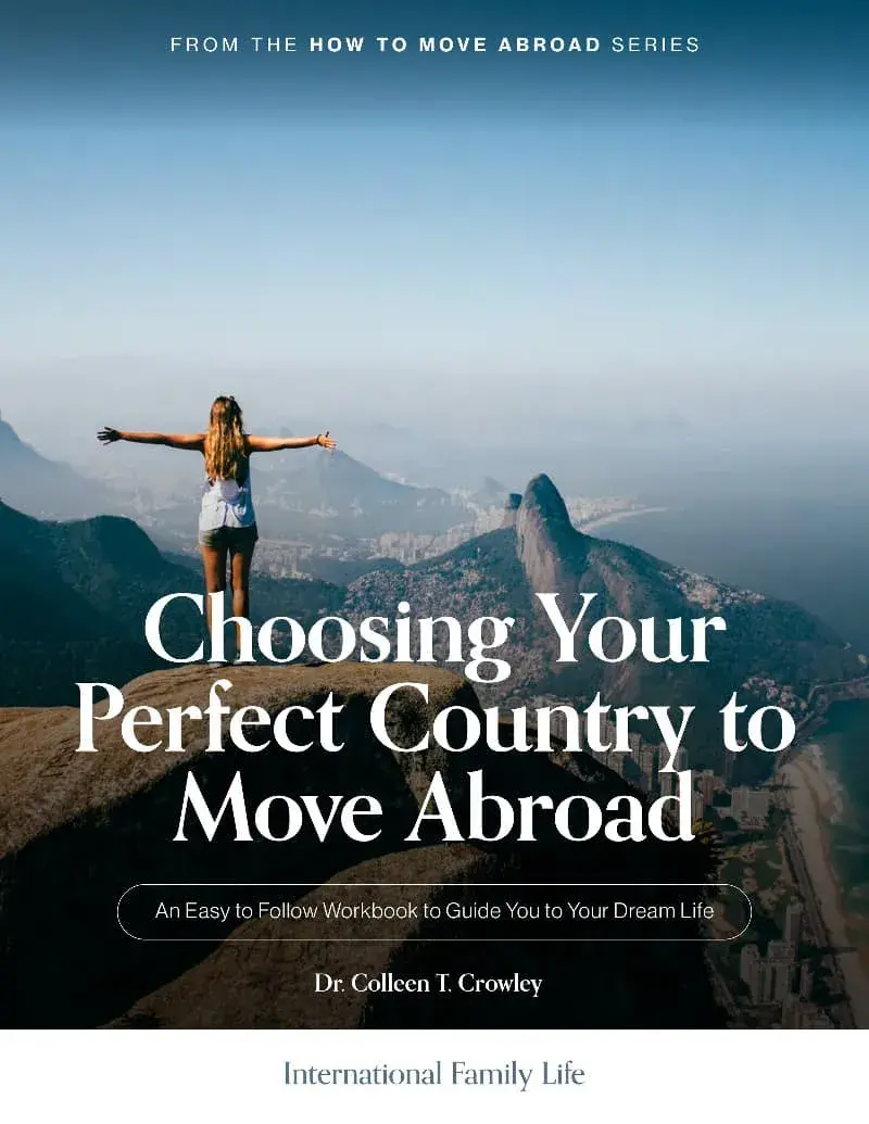 Cover of the book called "Choosing Your Perfect Country to Move Abroad".