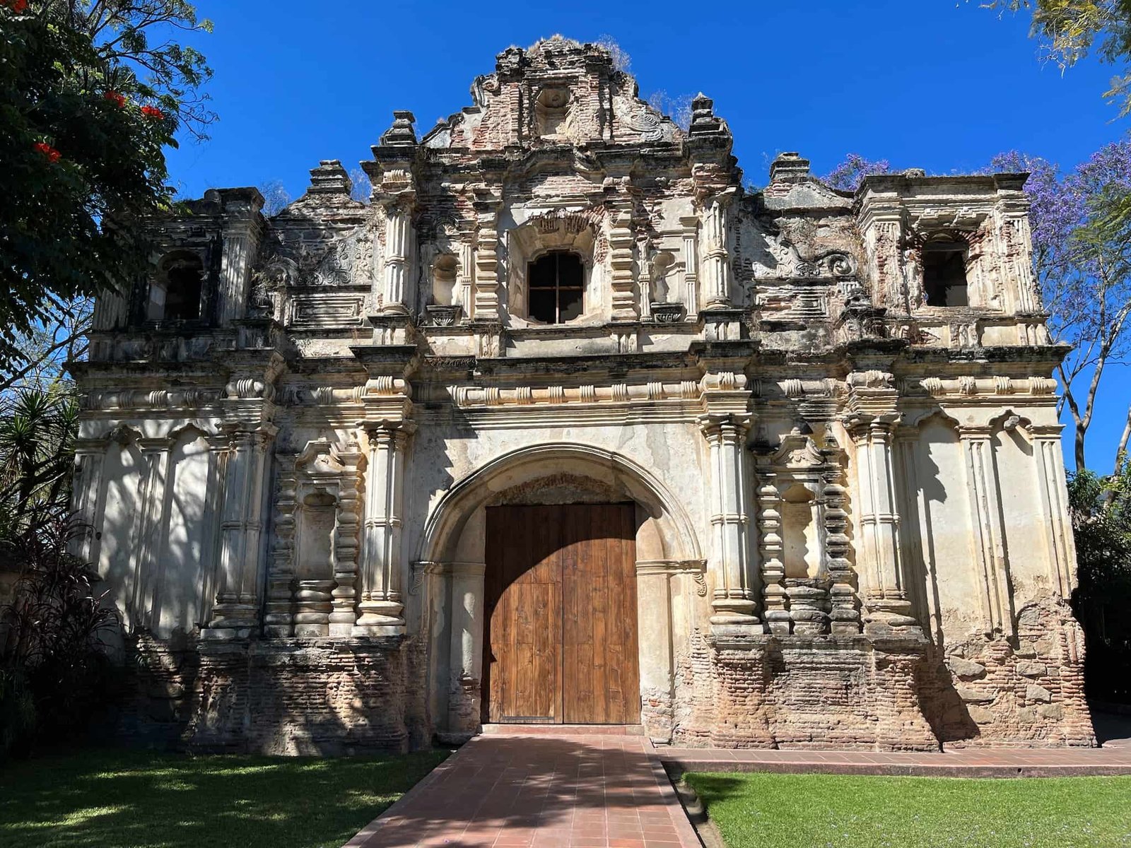 A church in Panama under a clear blue sky.